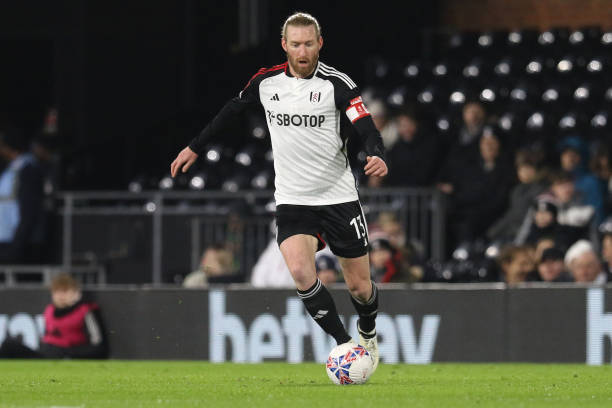 牢牢掌控着 牢牢掌控着